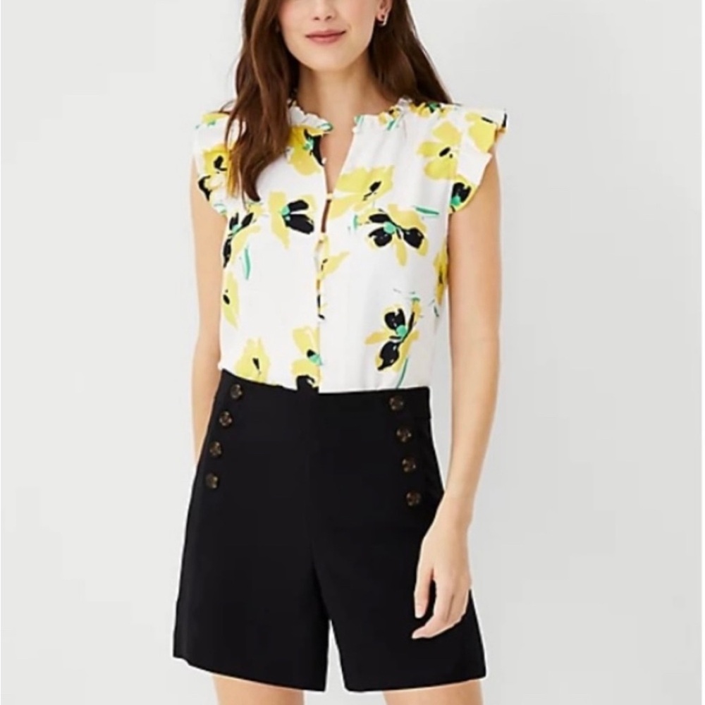 ANN TAYLOR The Riviera Sailor
Shorts in Navy Blue. Sz: 4